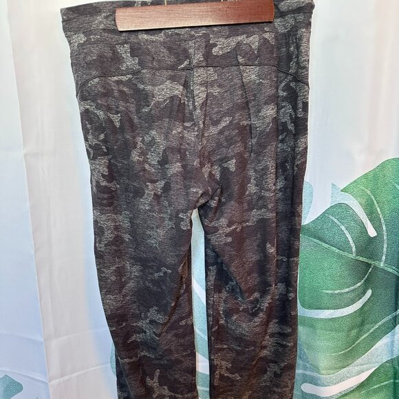 Lululemon Pants - Picture 2 of 2